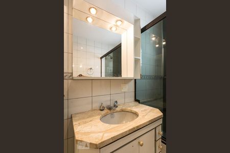 Apartamento à venda com 209m², 4 quartos e 3 vagas Apartamento à venda com 209m², 4 quartos e 3 vagasBanheiro