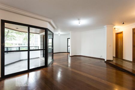 Apartamento à venda com 209m², 4 quartos e 3 vagas Apartamento à venda com 209m², 4 quartos e 3 vagasSala