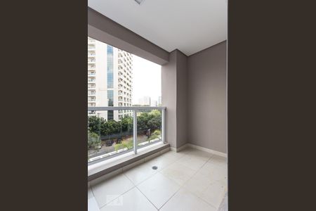 Apartamento para alugar com 69m², 2 quartos e 1 vaga Apartamento para alugar com 69m², 2 quartos e 1 vagaVaranda