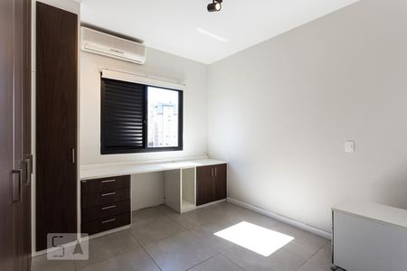 Quarto de apartamento à venda com 1 quarto, 45m² em Vila Olímpia, São Paulo