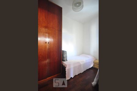 Apartamento à venda com 415m², 4 quartos e 4 vagasquarto de serviço 1