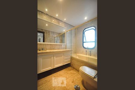 Apartamento à venda com 415m², 4 quartos e 4 vagasbanheiro suíte 2