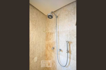 Apartamento à venda com 415m², 4 quartos e 4 vagasdetalhe do banheiro suíte 2