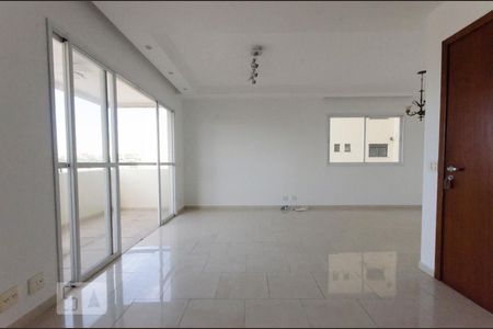 Apartamento para alugar com 130m², 3 quartos e 2 vagasSala
