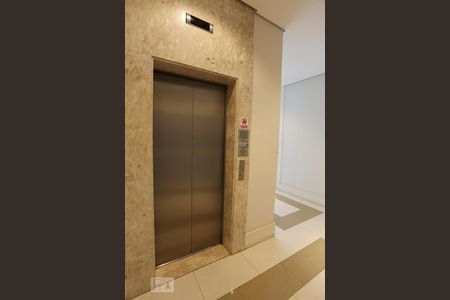 Apartamento para alugar com 50m², 1 quarto e 1 vagaElevador