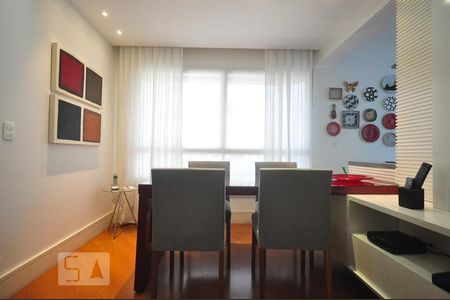 Apartamento para alugar com 60m², 1 quarto e 1 vagamesa de jantar