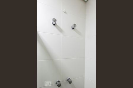 Banheiro de apartamento à venda com 1 quarto, 50m² em Empresarial 18 do Forte, Barueri