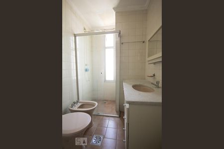 Apartamento à venda com 50m², 1 quarto e 1 vaga Apartamento à venda com 50m², 1 quarto e 1 vagaBanheiro da Suíte