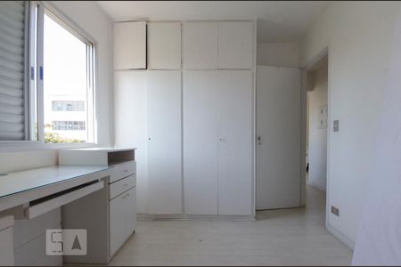 Apartamento à venda com 57m², 2 quartos e 1 vagaQuarto 2