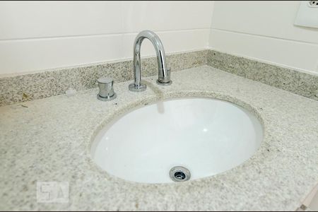 Apartamento à venda com 70m², 2 quartos e 1 vagaBanheiro da suíte 2