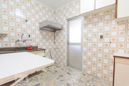 Apartamento à venda com 79m², 2 quartos e sem vaga Apartamento à venda com 79m², 2 quartos e sem vagaCozinha