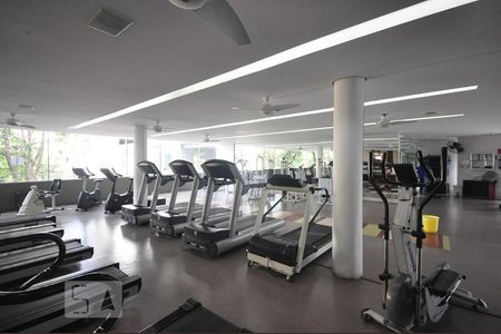 Apartamento à venda com 220m², 4 quartos e 2 vagasacademia