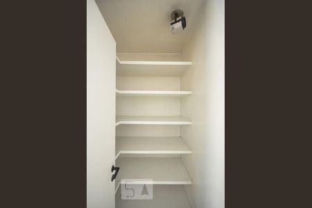 Apartamento à venda com 220m², 4 quartos e 2 vagasdespensa