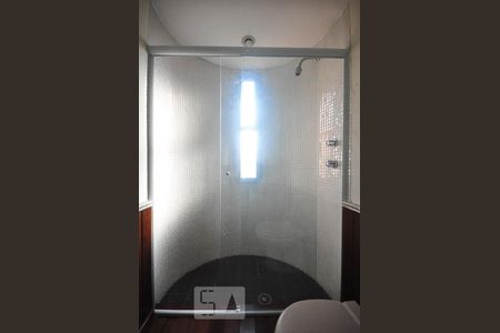 Apartamento à venda com 220m², 4 quartos e 2 vagasdetalhe do banheiro suíte 1
