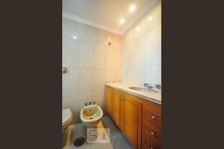 Apartamento à venda com 220m², 4 quartos e 2 vagasbanheiro suíte 3