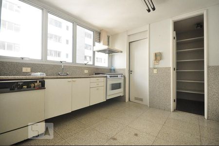 Apartamento à venda com 220m², 4 quartos e 2 vagascozinha