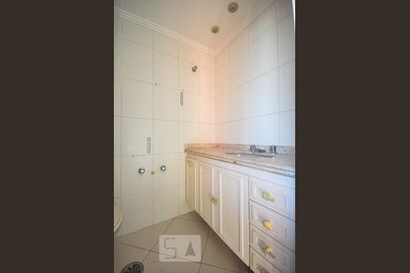 Apartamento à venda com 220m², 4 quartos e 2 vagasbanheiro suíte 2