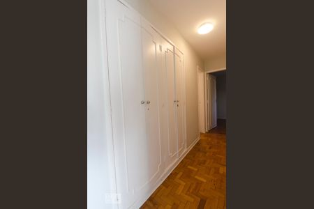 Corredor dos quartos de apartamento à venda com 2 quartos, 80m² em Vila Anglo Brasileira, São Paulo