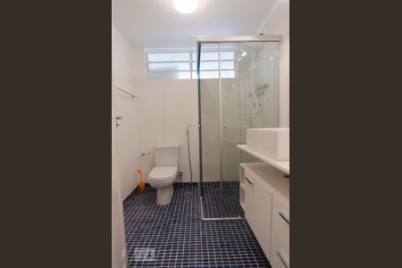 Banheiro de apartamento à venda com 2 quartos, 80m² em Vila Anglo Brasileira, São Paulo