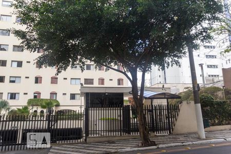 Apartamento para alugar com 38m², 1 quarto e 1 vaga Apartamento para alugar com 38m², 1 quarto e 1 vagaFachada