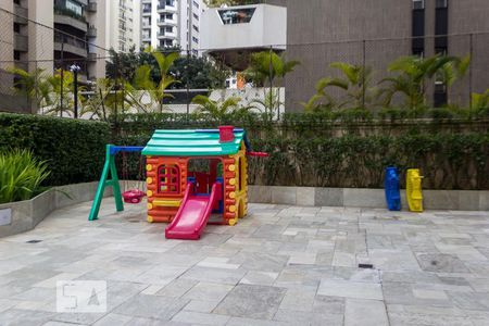 Apartamento para alugar com 38m², 1 quarto e 1 vaga Apartamento para alugar com 38m², 1 quarto e 1 vagaÁrea Comum - Playground