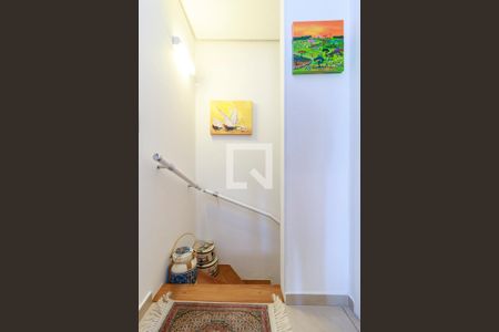 Apartamento à venda com 80m², 2 quartos e 2 vagasEscada