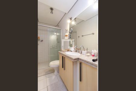 Apartamento à venda com 80m², 2 quartos e 2 vagasSuíte 2 - Banheiro