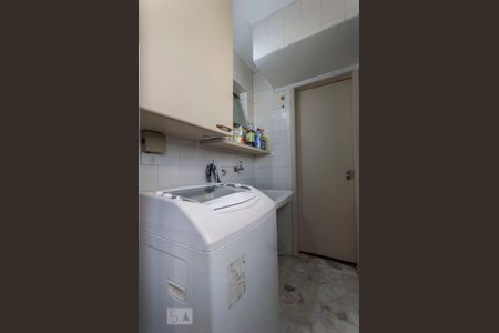 Apartamento à venda com 107m², 2 quartos e 2 vagasArea de serviço