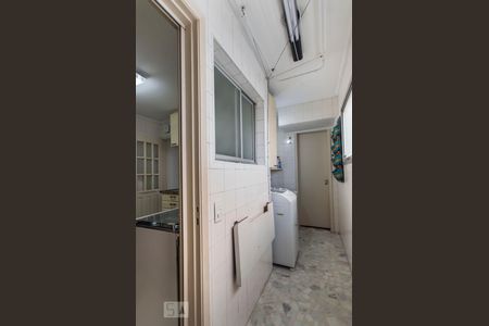 Apartamento à venda com 107m², 2 quartos e 2 vagasArea  de serviço