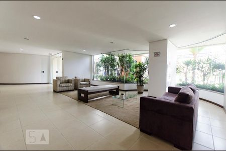 Apartamento para alugar com 76m², 2 quartos e 2 vagasHall social