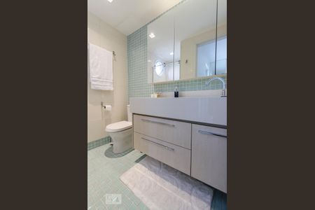Banheiro da suíte 2 de apartamento à venda com 2 quartos, 76m² em Sumarezinho, São Paulo