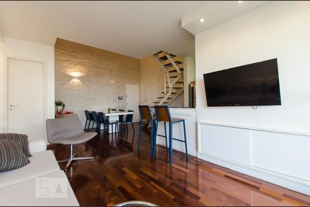 Apartamento para alugar com 76m², 2 quartos e 2 vagasSala