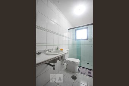 banheiro de apartamento para alugar com 4 quartos, 213m² em Vila Suzana, São Paulo
