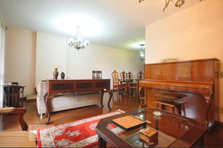 sala de apartamento para alugar com 4 quartos, 213m² em Vila Suzana, São Paulo