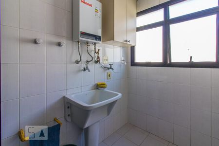 Apartamento à venda com 70m², 2 quartos e 1 vagaÁrea de Serviço
