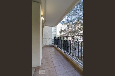 Varanda de apartamento para alugar com 2 quartos, 110m² em Higienópolis, São Paulo