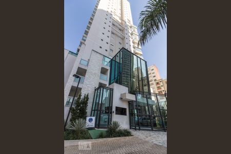 Apartamento para alugar com 50m², 2 quartos e 1 vaga Apartamento para alugar com 50m², 2 quartos e 1 vagaFachada