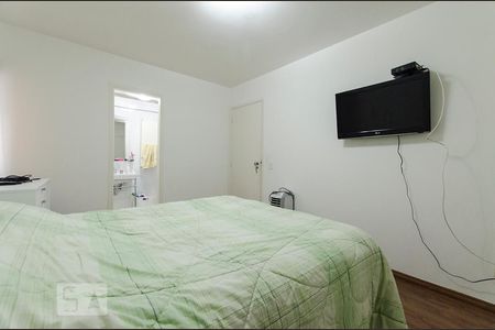Suíte de apartamento à venda com 2 quartos, 90m² em Vila Madalena, São Paulo