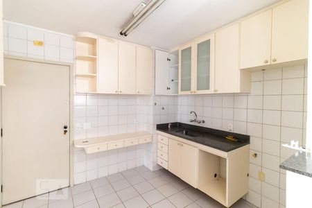 Apartamento à venda com 83m², 3 quartos e 2 vagasCozinha