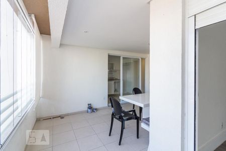 Varanda de apartamento à venda com 2 quartos, 68m² em Pinheiros, São Paulo