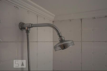 Banheiro de apartamento à venda com 1 quarto, 46m² em Indianópolis, São Paulo