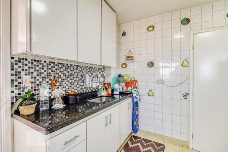 Apartamento para alugar com 123m², 3 quartos e sem vagaCozinha