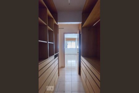 Apartamento para alugar com 210m², 3 quartos e 2 vagasSuíte
