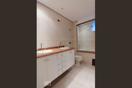 Apartamento para alugar com 210m², 3 quartos e 2 vagasBanheiro Suíte