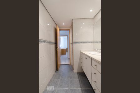 Banheiro de apartamento para alugar com 3 quartos, 210m² em Santana, São Paulo