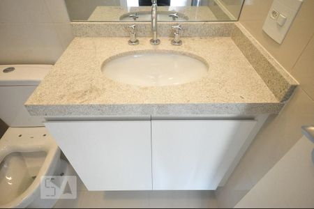 detalhe do banheiro suíte  de kitnet/studio para alugar com 1 quarto, 52m² em Vila Gertrudes, São Paulo