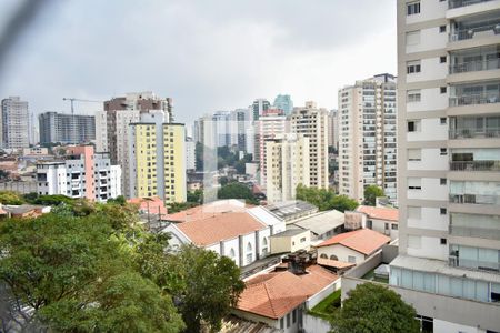 Apartamento à venda com 52m², 1 quarto e 1 vagaSacada Quarto Vista 