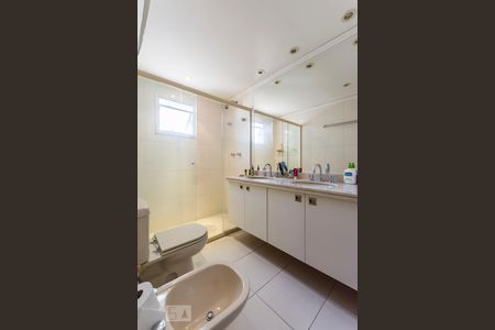 Apartamento para alugar com 132m², 2 quartos e 2 vagasBanheiro Suite