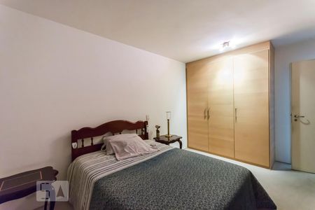 Suite de apartamento para alugar com 2 quartos, 132m² em Vila Ipojuca, São Paulo