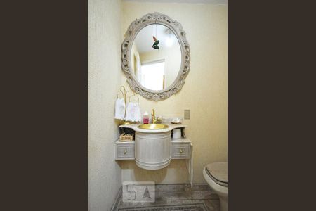 Apartamento para alugar com 380m², 4 quartos e 6 vagaslavabo